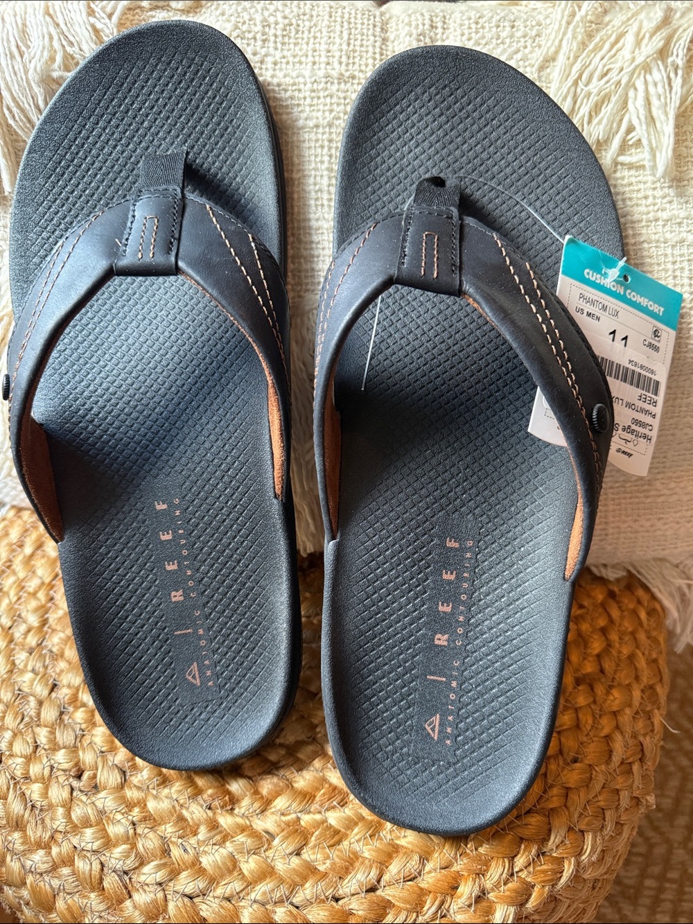 Reef Men’s Black Phantom Lux Flip-Flop Sandals with Brown Contrast Stitching
